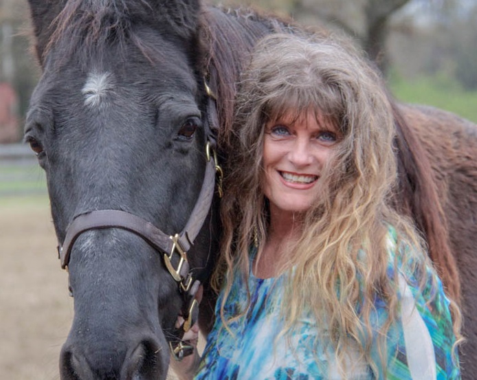 Bambi Lynn Head Shot 1